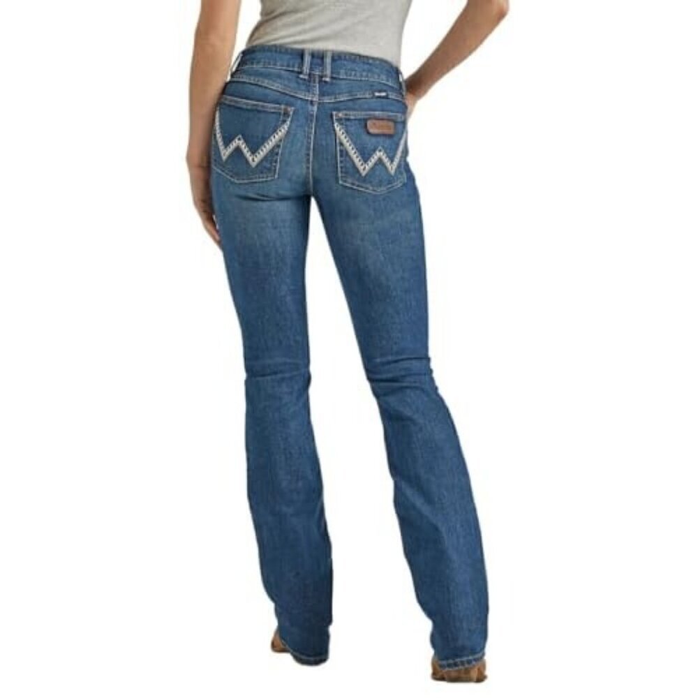 Wrangler Retro Women's 31x34 Mae Mid Rise Emma Bootcut Jeans Med Wash 112338898